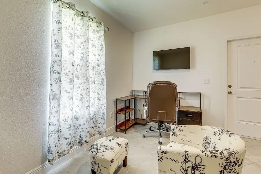 Beach-hop & Golf! Port St Lucie Apt w/ Shared Yard