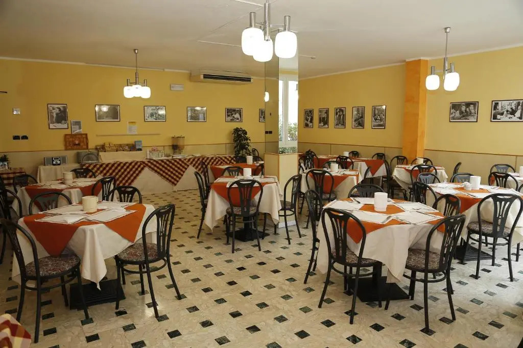 Hotel Villa Dina