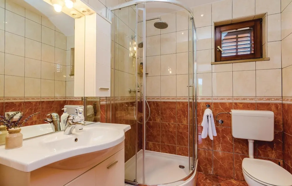 Beautiful Home in Gruda With Wifi and 2 Bedrooms