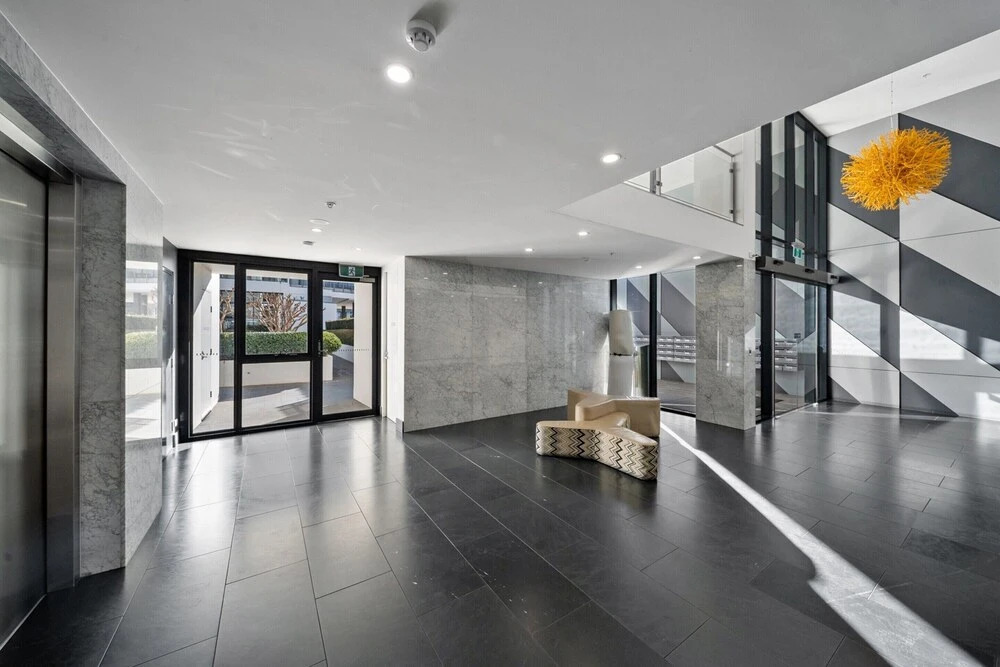 Charming 2BR Apartment Near Canberras Attractions