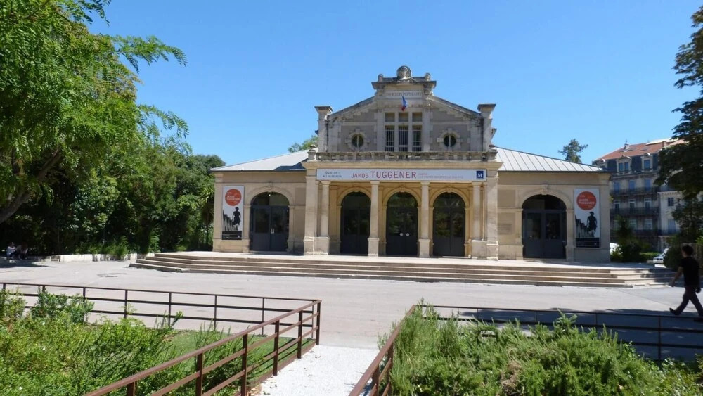 Hyper centre place Moliere