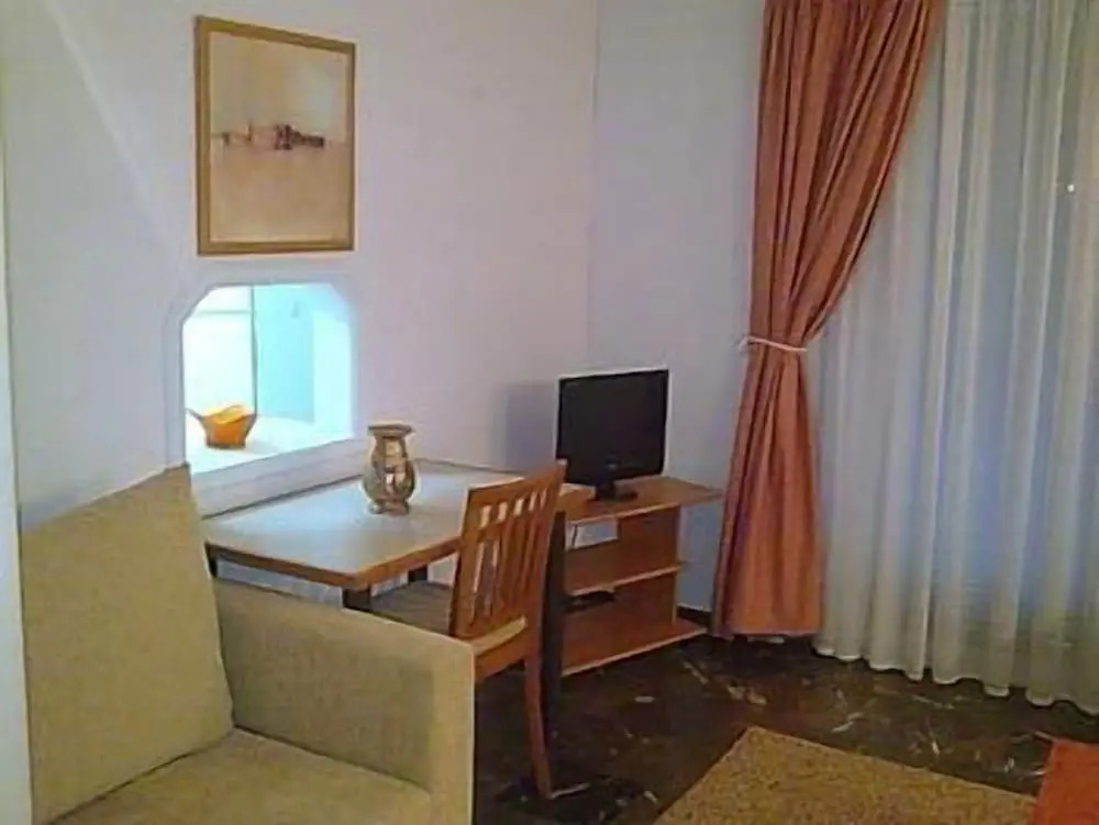 Zina Hotel Apartments