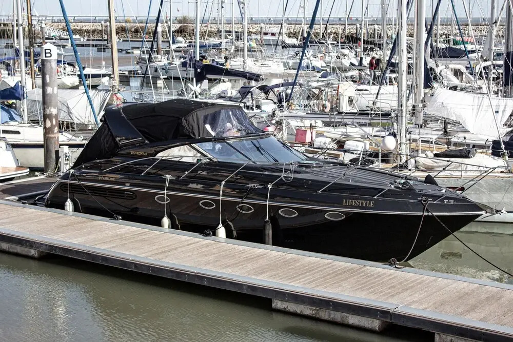 Lifestyle Yacht by Homing