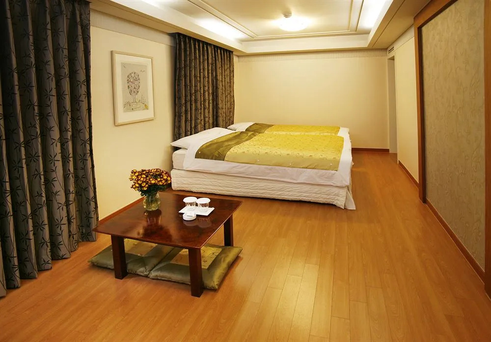 Daekuk Isleinn Hotel