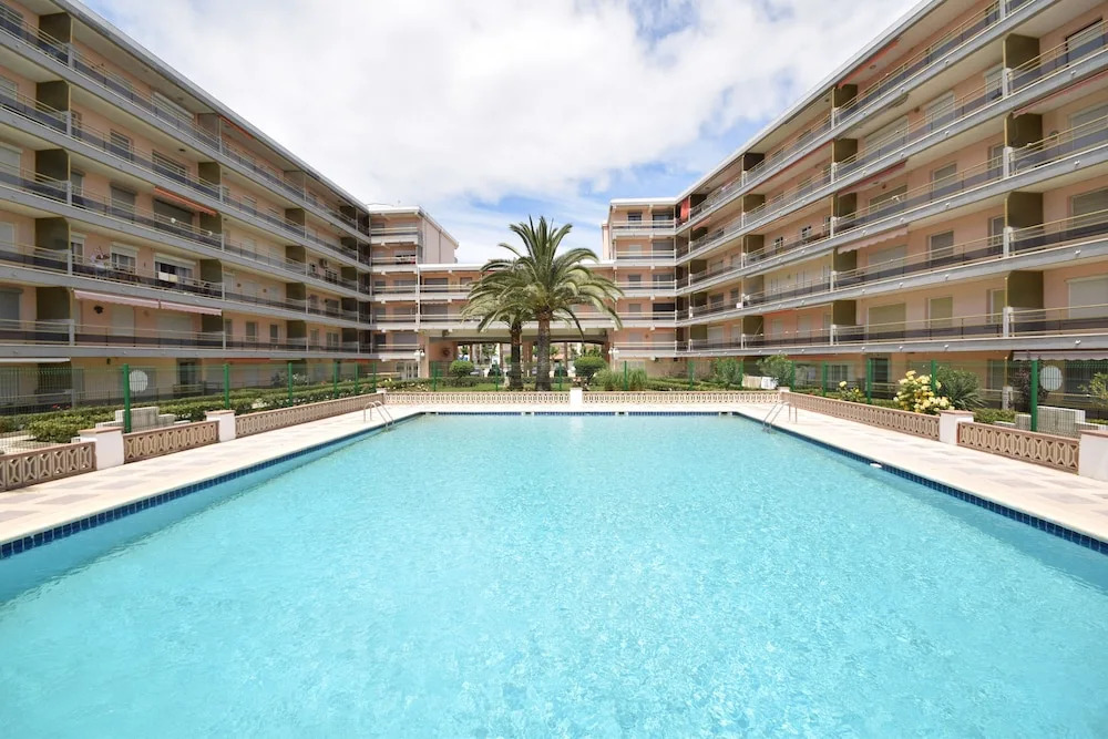 PINEDA 4 Planet Costa Dorada