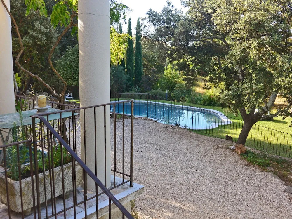 Villa in Crillon-le-brave Near Mont Ventoux