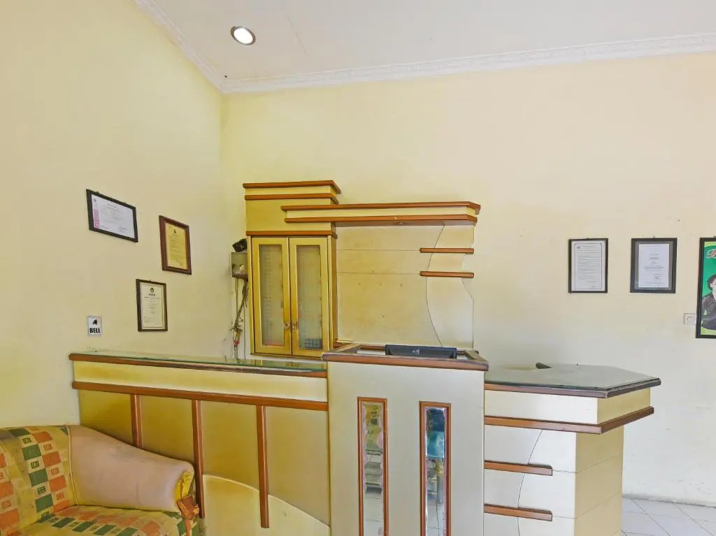 OYO 3722 Hotel Mutiara