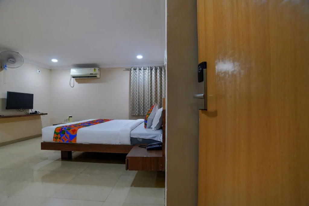 FabHotel Pishori - Vijay Nagar