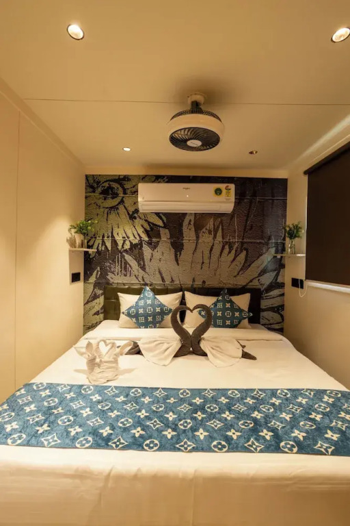 Click Hotel Mundra
