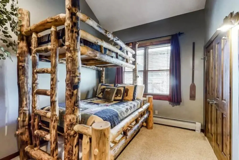 3 Bedroom Townhome in Downtown Breckenridge, off Main Street With Pool, and Hot Tubs