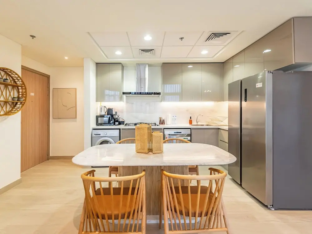 Zen Condo With Burj Khalifa View In Vibrant City