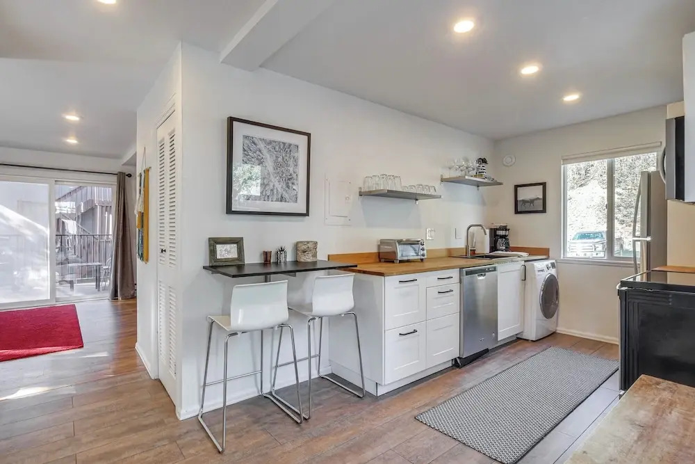 1 Mi to Ski Lifts & Main St: Breck Retreat