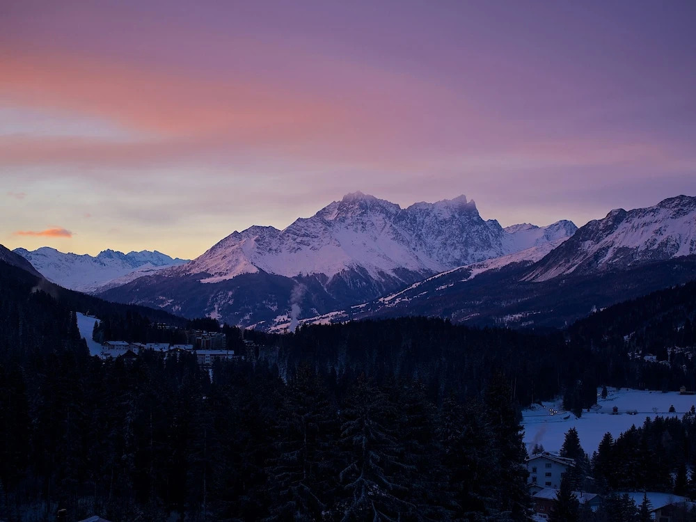 Schweizerhof Ferienwohnungen Lenzerheide 2