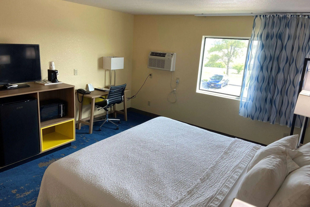Days Inn by Wyndham Newton