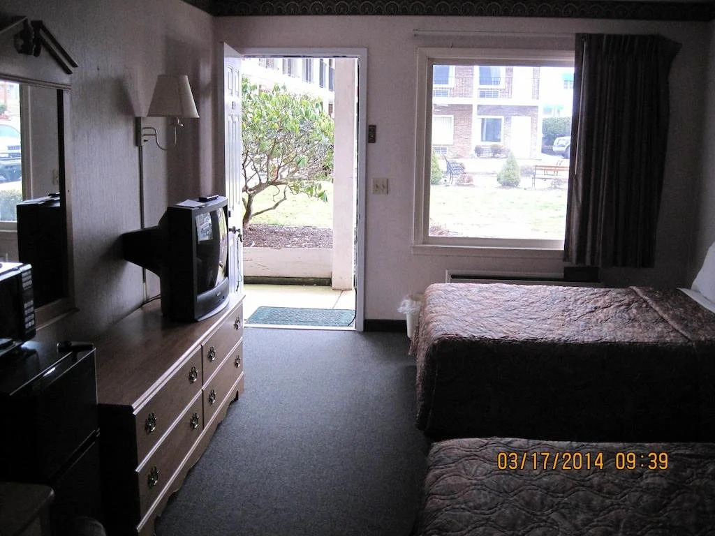 Elk Inn Motel I-77,Exit 85