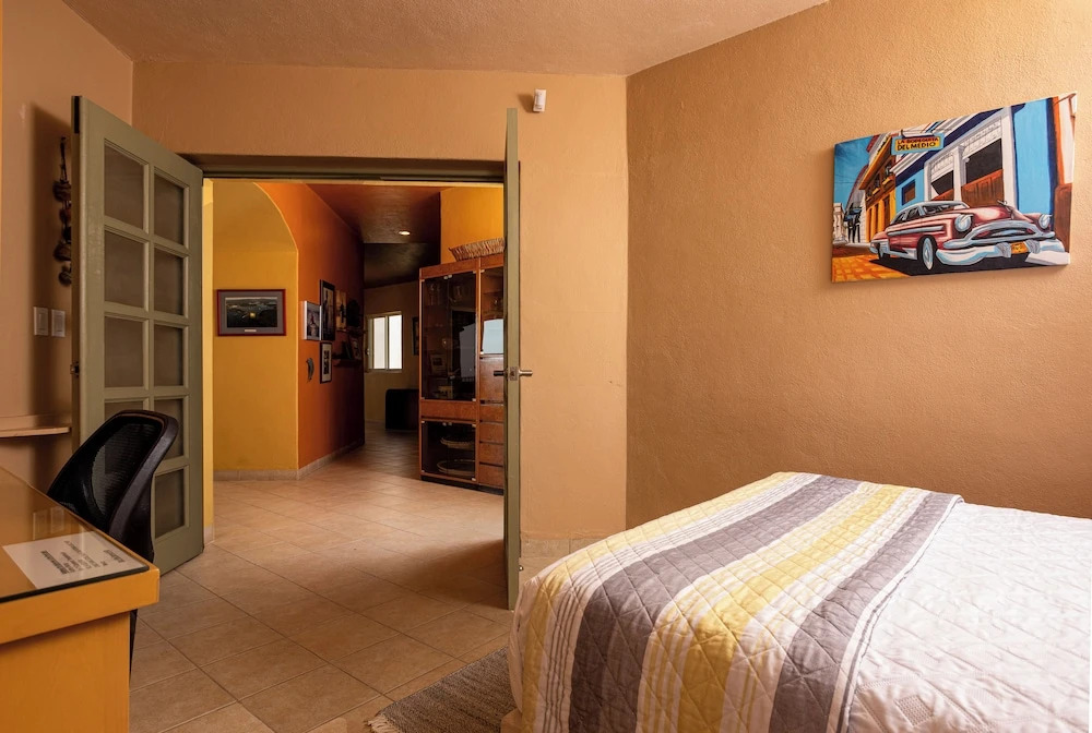 Steps to Sand: Ocean-view Cabo Home w/ Heated Pool