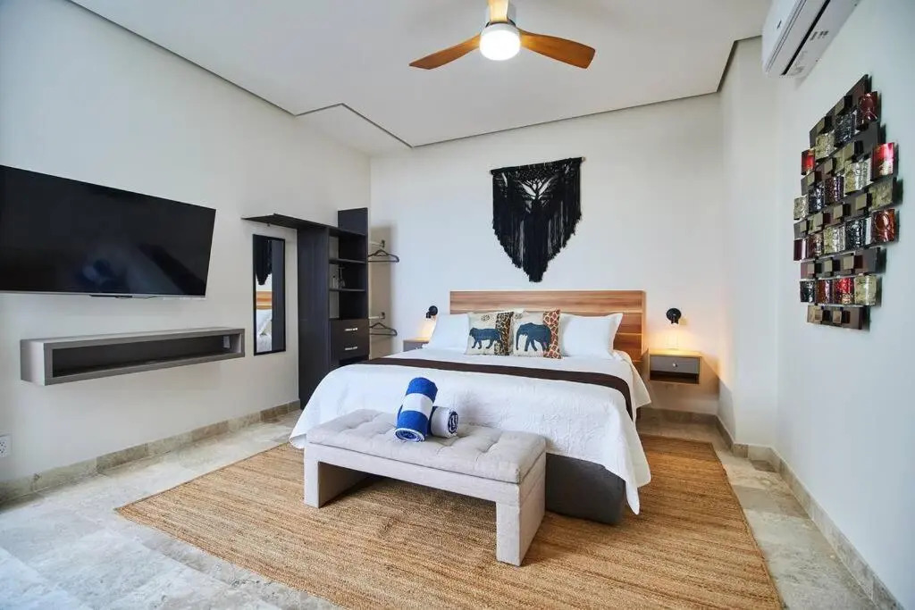 PH 312 Two bedroom rooftop and private pool