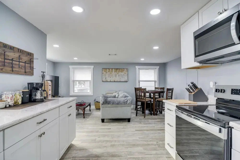 Walk to Restaurants: Home w/ Yard in Safety Harbor