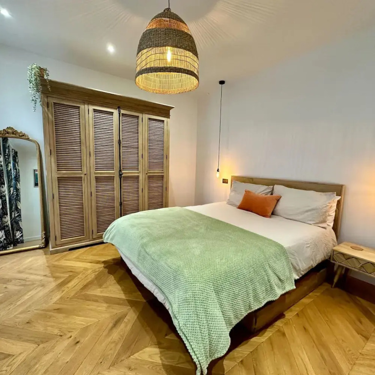 Paradis Chic - Renovated 2 Bed Apt in Paris