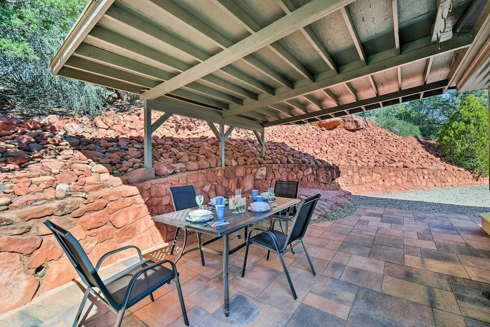 Sedona Stardust Hideaway' w/ Patio & Mtn Views!