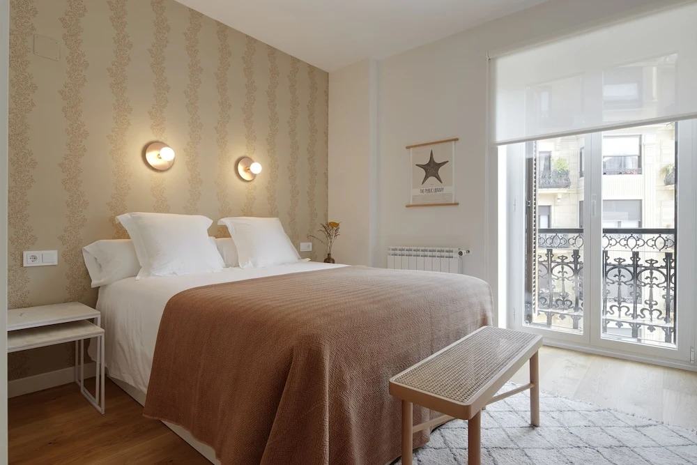 Belle Sebastian apartment by FeelFree Rentals