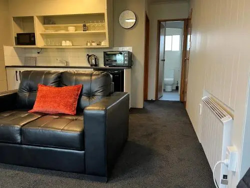 Golden Leaf Apartments