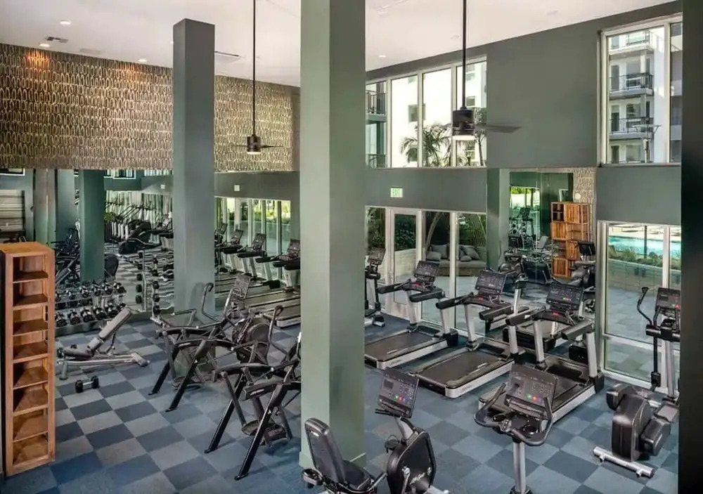 Upscale Escape 10 Min From Disneyland With Pool Gym