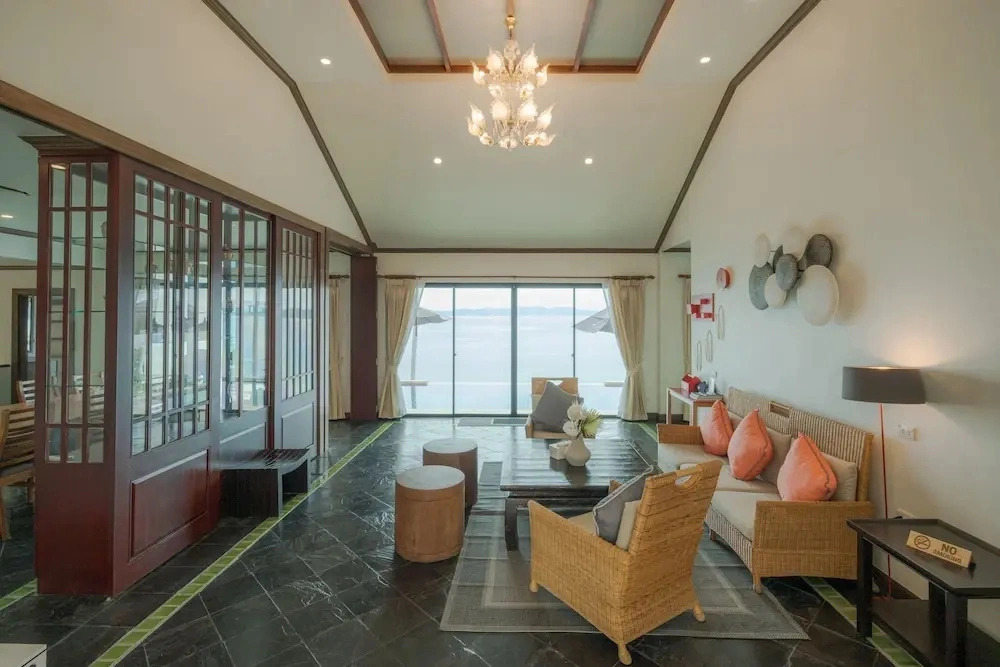 Golden Horizon Villa