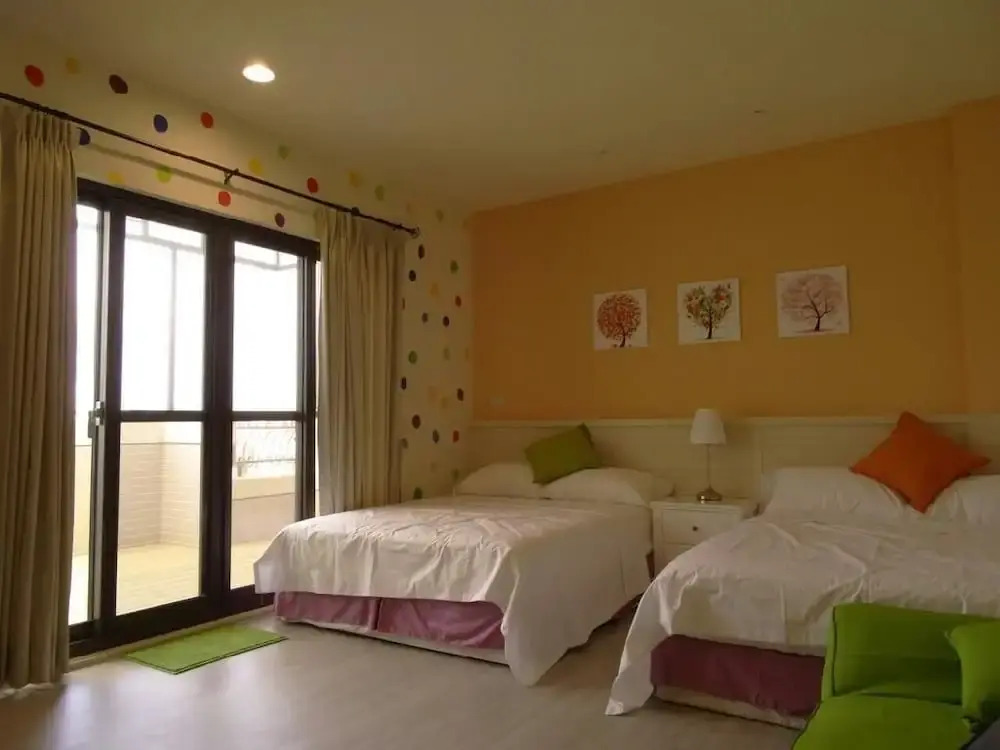 Summerle 11 Hostel