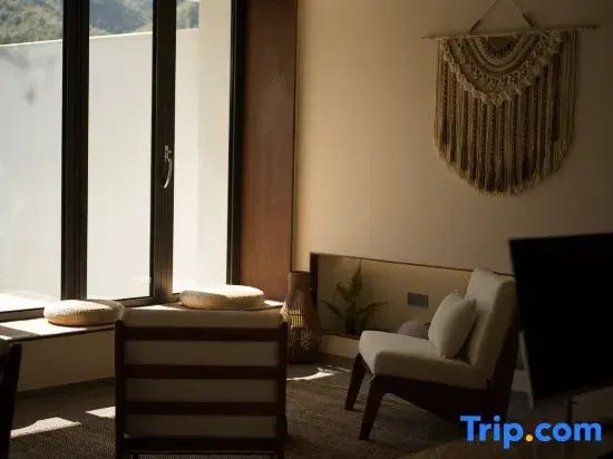 Jingyin · Lume Mountain View & Mist Private Hot Spring Boutique Inn, Anji Yunshang Grassland