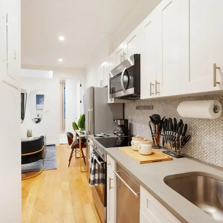 1290-13 Newly Renovated 2 Bedrooms in UES