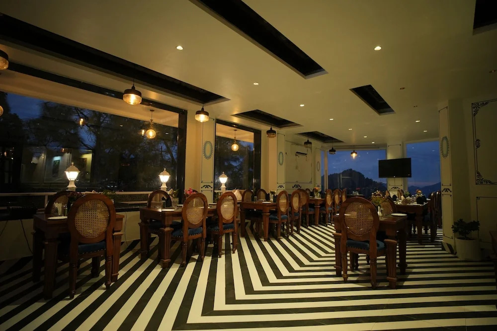 Oakhill Resort