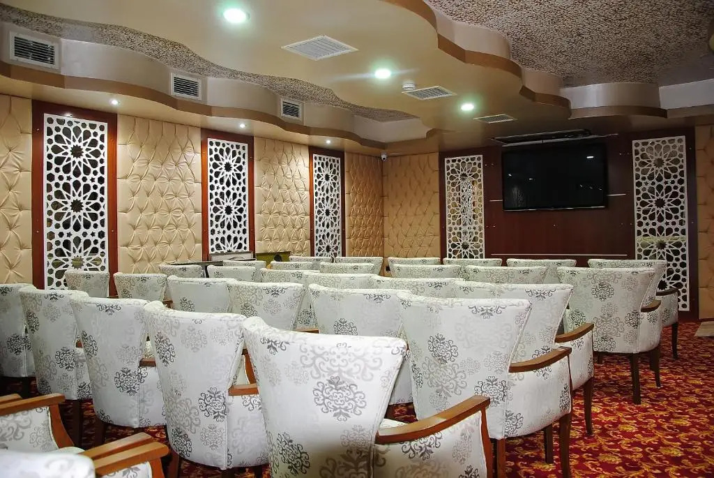 Malahit Exclusive City Hotel