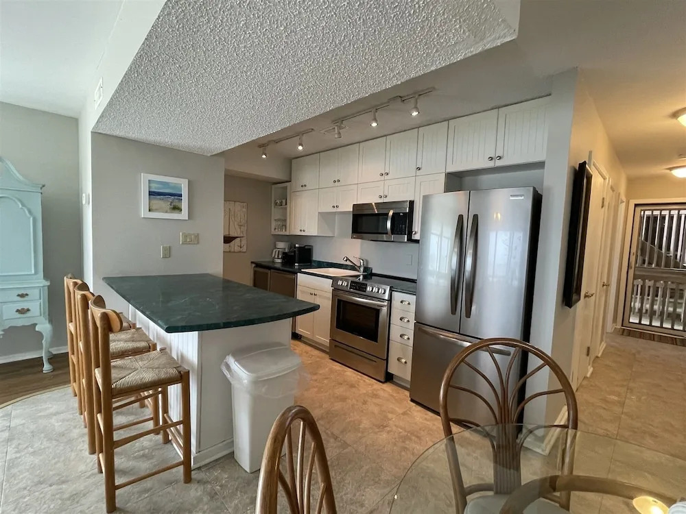 Sw 7 Sail Inn 1 Bedroom Condo by RedAwning