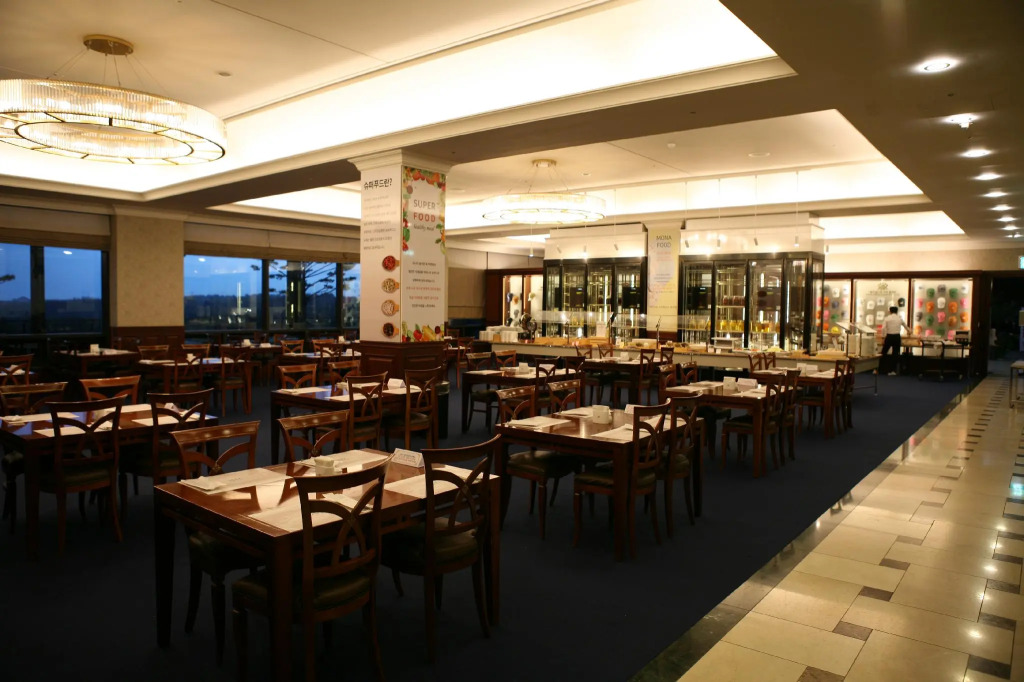 PineRidge Resort