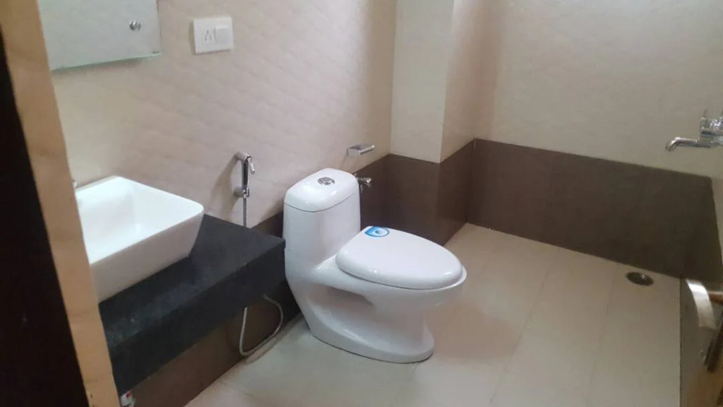 OYO 10109 Hotel River Regency