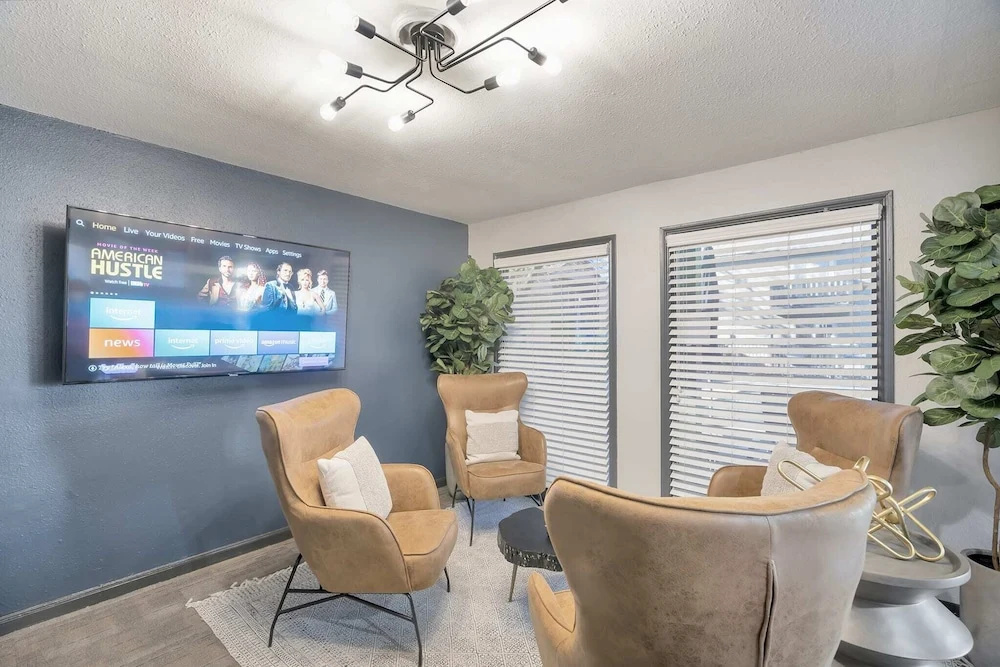 Lovely Midland Getaway With Fitness Center