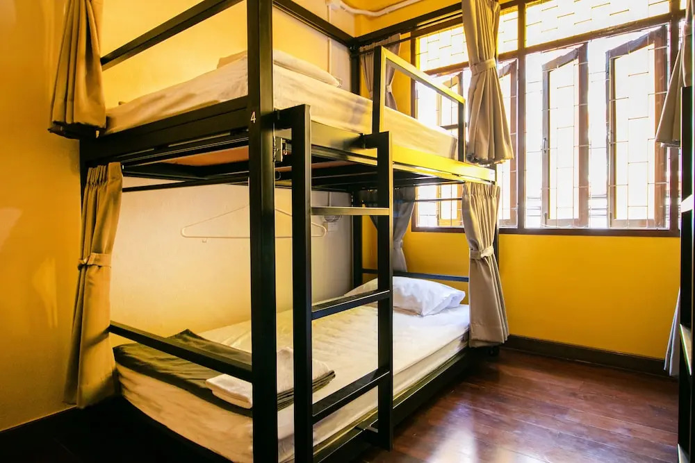 Sleep Soundly Hostel - Adults Only