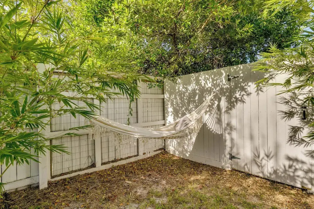 Mount Dora Home: Private Pool, Spa & Tropical Bar!