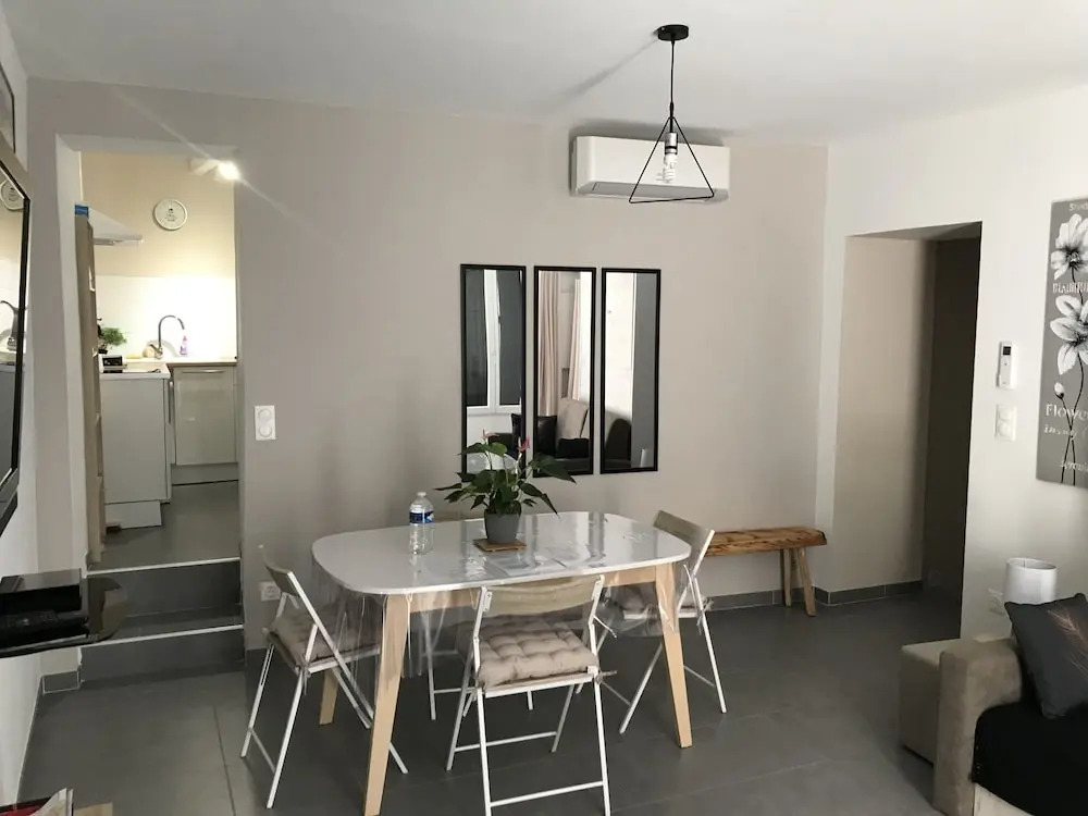 Bel appartement 2 chambres au calme centre Arenes
