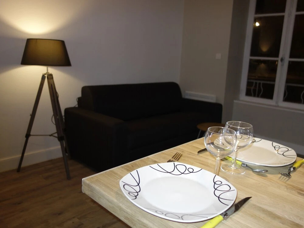 Clermont-ferrand-city-room