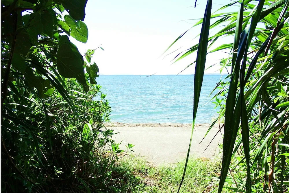 Sea Side Yaka