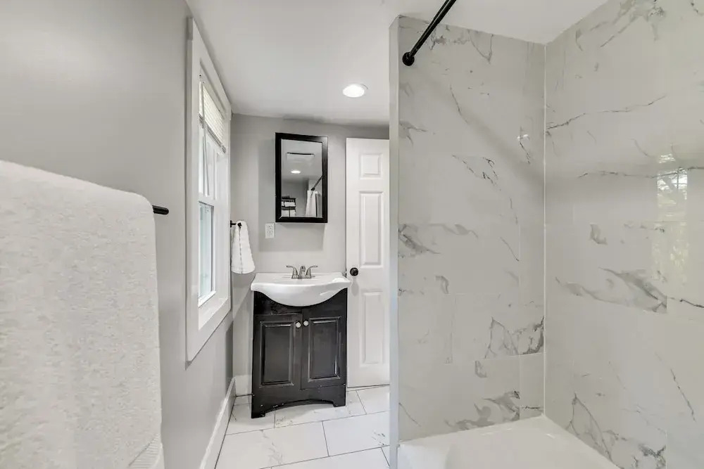 2 Mi to Uptown: Centrally Located Kingston Apt!