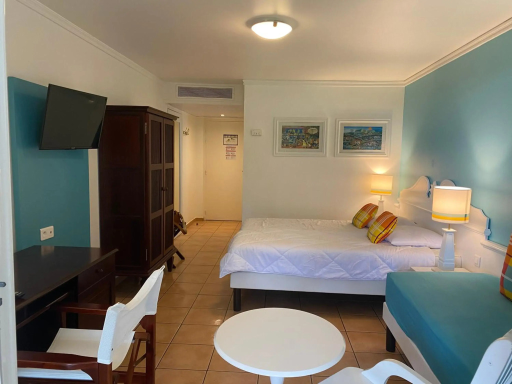 Studio RDC La Désirade Pierre et Vacances Martinique accès direct plage