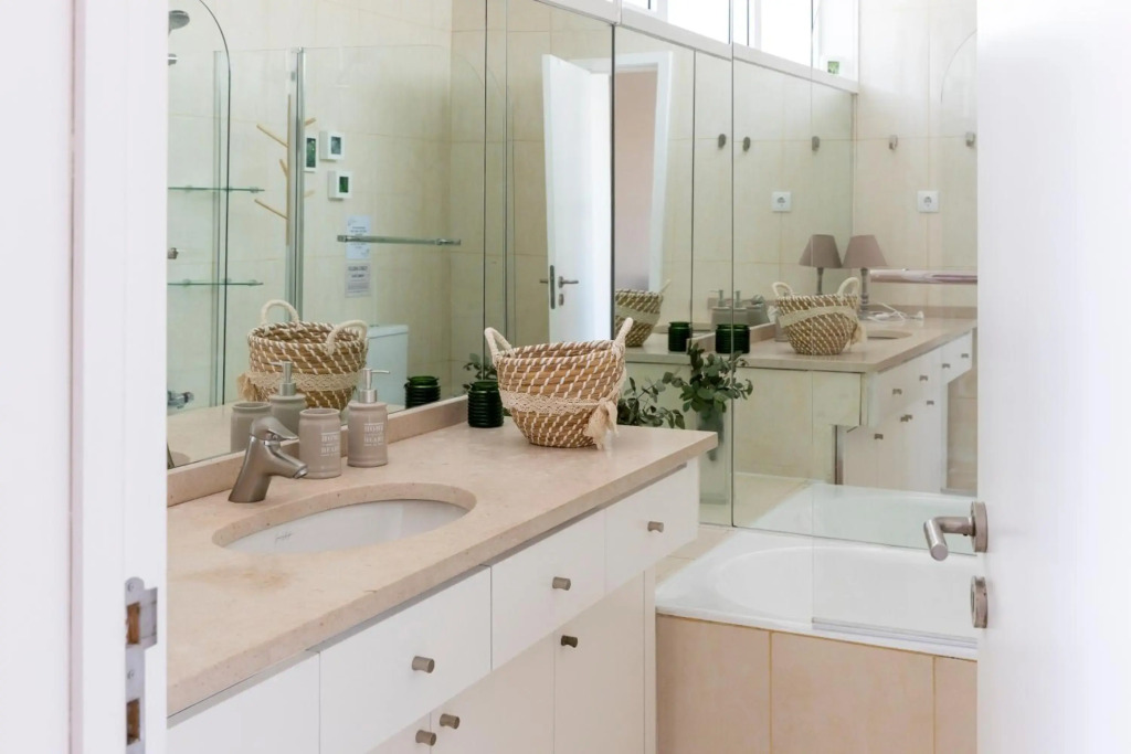 Casa dos Pinheiros 109 - Private Villa with pool & heated SPA