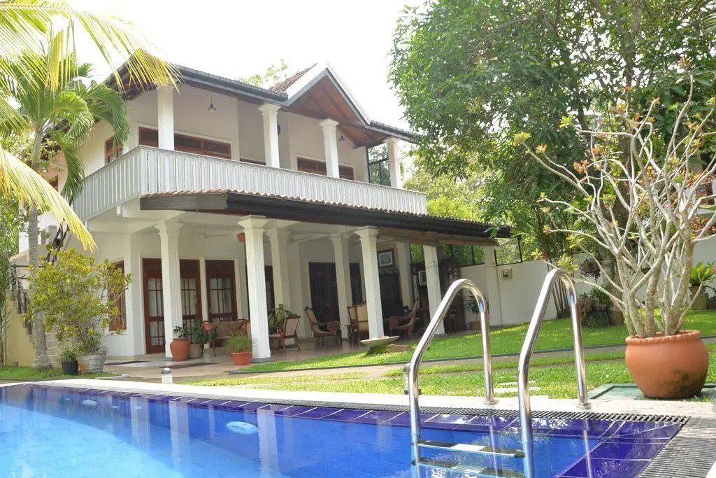 Surf Villa Hikkaduwa