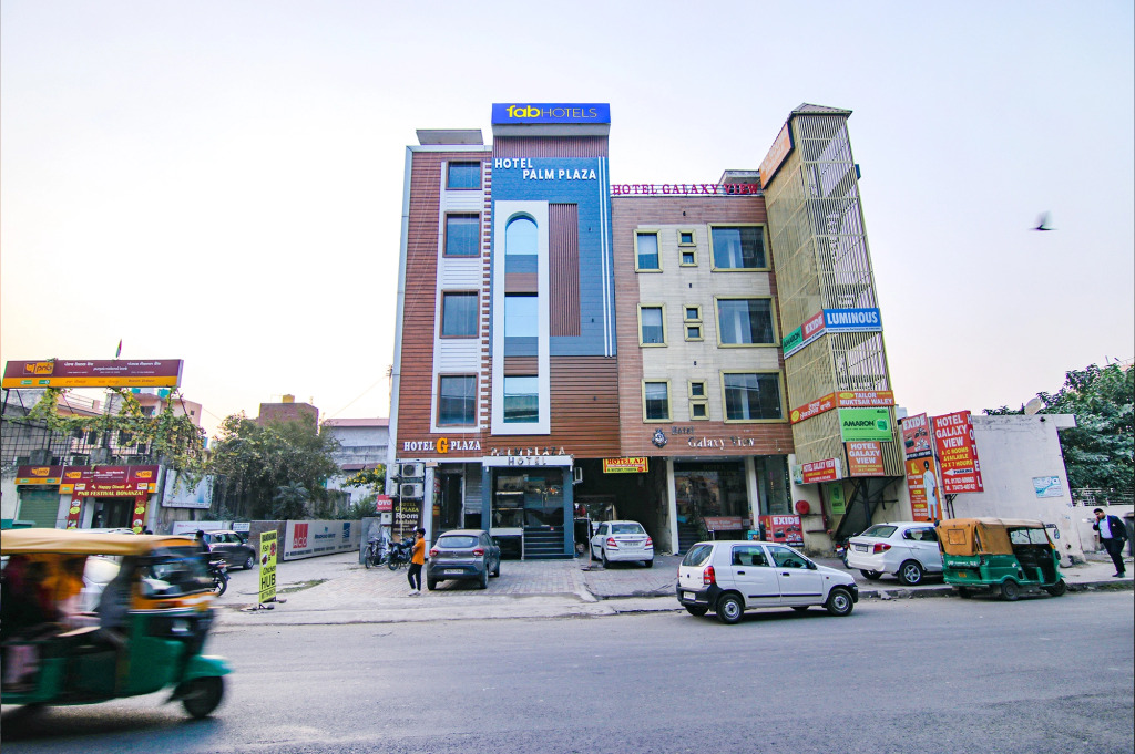 Fabhotel Palm Plaza