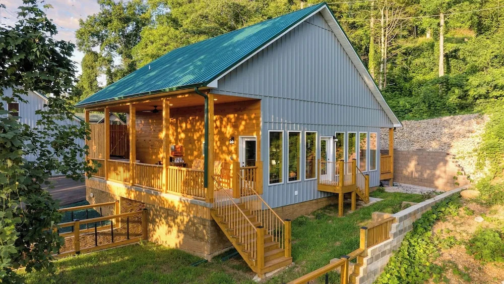 Sleeps 16 2 Cabins w/ Game Room, Hot Tub & Views Perfect & Perfect Too