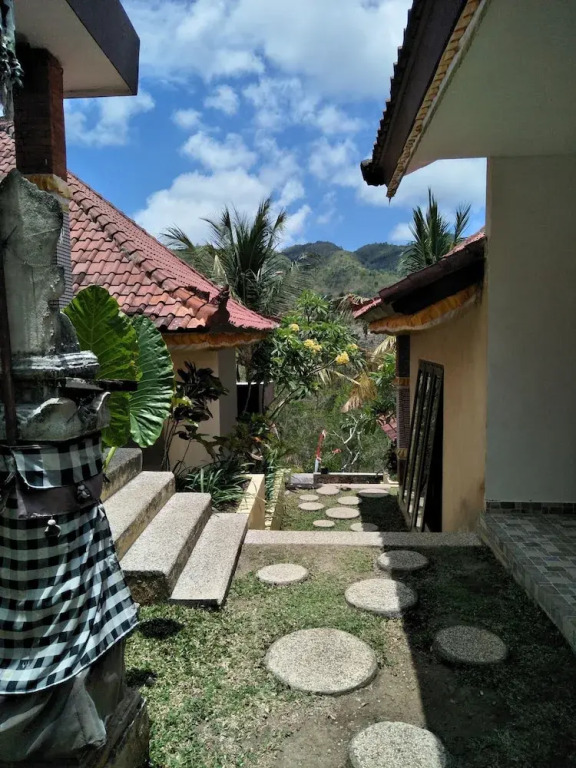 Tombong Limo Home Stay
