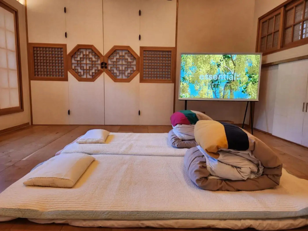 IRIRU Boutique Guesthouse - Hanok Korean traditional house